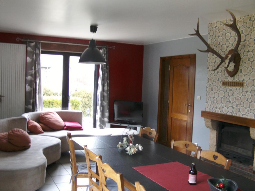 Gite Les Framboisiers Neufchateau Room photo