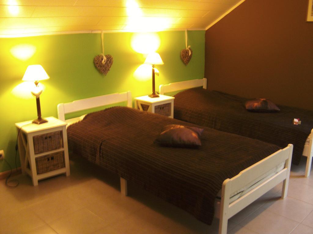 Gite Les Framboisiers Neufchateau Room photo