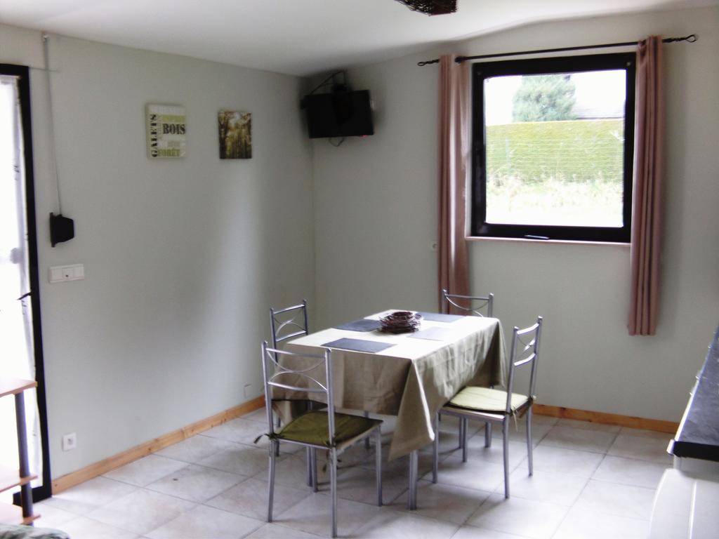 Gite Les Framboisiers Neufchateau Room photo