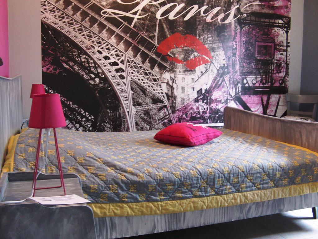 Gite Les Framboisiers Neufchateau Room photo