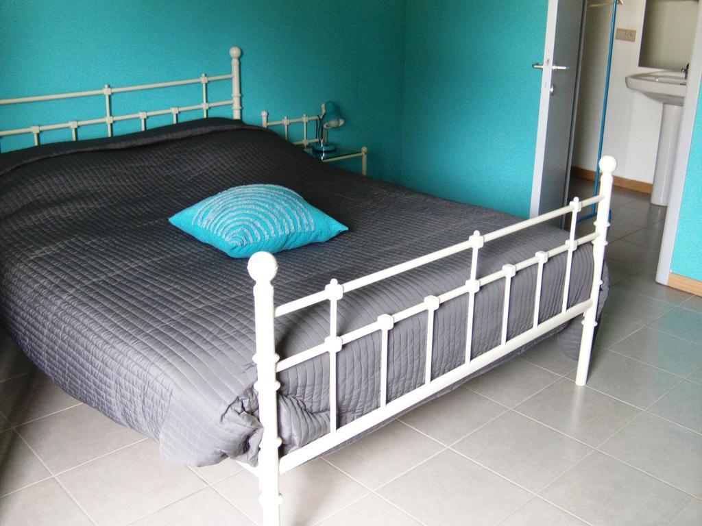 Gite Les Framboisiers Neufchateau Room photo